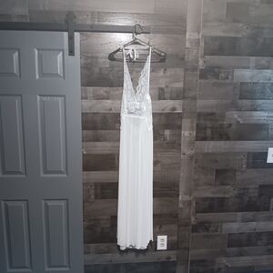 Elegant White Lace Nightgown
